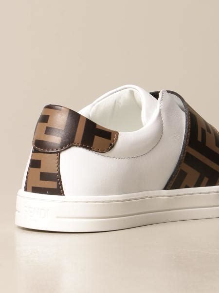 Sneakers da donna di FENDI 